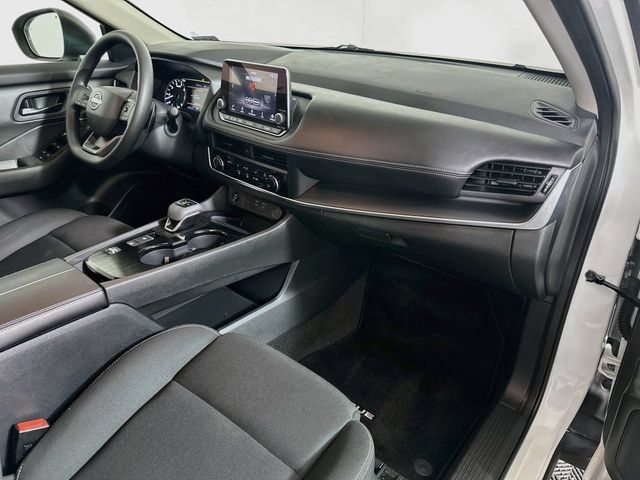 Used 2025 Nissan Rogue S FWD image 26