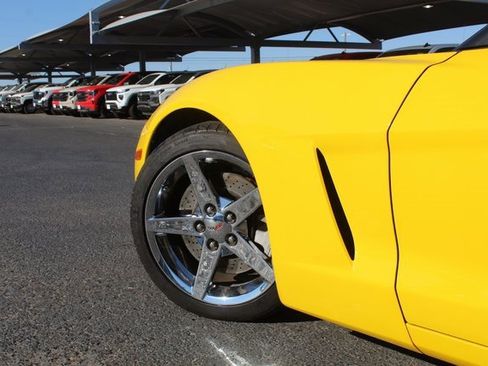 Used 2007 Chevrolet Corvette Convertible w/ Preferred Equipment Group image 9