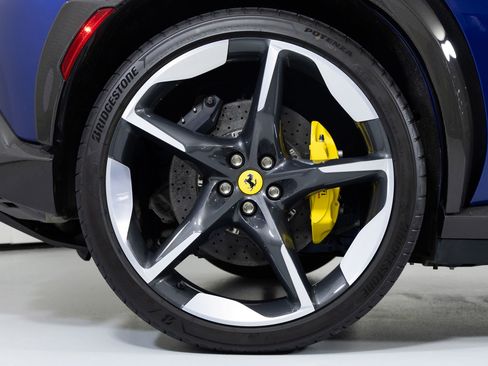 Used 2024 Ferrari Purosangue image 21