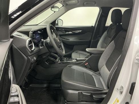 New 2026 Chevrolet TrailBlazer LT FWD image 8