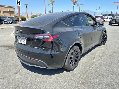 Used 2023 Tesla Model Y Long Range AWD/4WD image 5