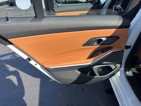 Used 2026 BMW 330i Sedan w/ Premium Package image 19