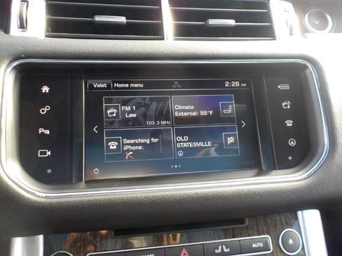 Used 2016 Land Rover Range Rover Sport SE image 16