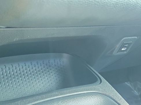 Used 2025 Toyota Corolla LE FWD image 33