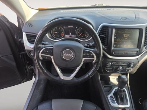 Used 2014 Jeep Cherokee Limited FWD image 10