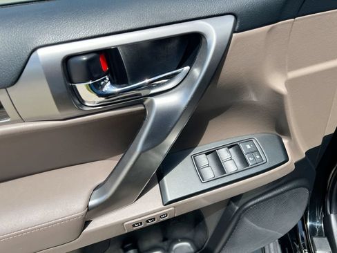 Certified 2023 Lexus GX 460 Premium AWD/4WD image 11