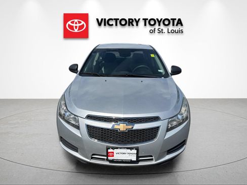Used 2013 Chevrolet Cruze LS FWD image 8