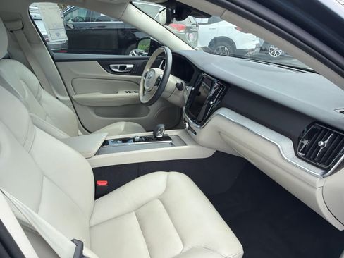 Used 2024 Volvo S60 B5 Plus AWD/4WD image 8