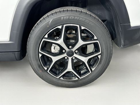 Used 2025 Jeep Compass Limited AWD/4WD image 11