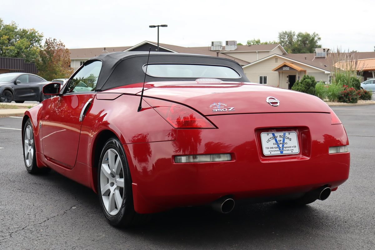 Used 2004 Nissan 350Z Enthusiast RWD image 7