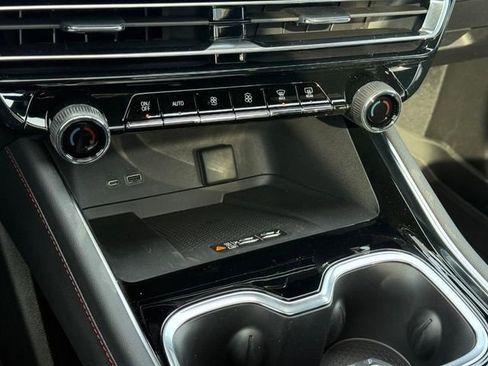 New 2026 Chevrolet Traverse Z71 w/ Enhanced Driving Package image 14