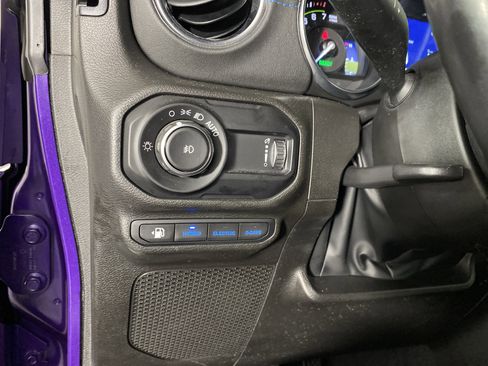 Used 2023 Jeep Wrangler Rubicon w/ Cold Weather Group image 39