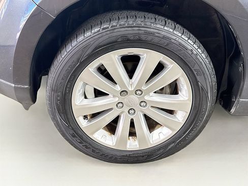 Used 2012 Subaru Forester 2.5X Premium w/ All-Weather Pkg AWD/4WD image 38