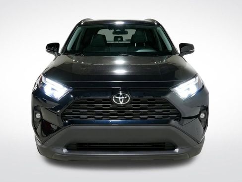 Used 2022 Toyota RAV4 XLE Premium image 12