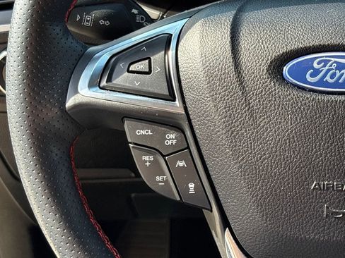 Used 2020 Ford Edge ST-Line image 18