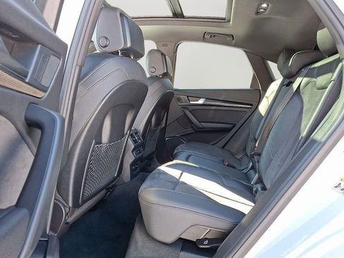 Used 2022 Audi SQ5 Premium image 10