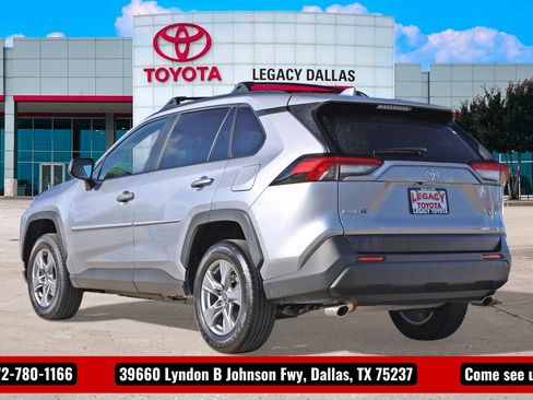 Used 2025 Toyota RAV4 XLE image 8