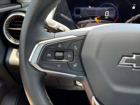 Used 2025 Chevrolet Trax ACTIV FWD image 10