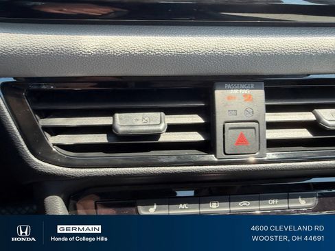 Used 2024 Volkswagen Taos S AWD/4WD image 3