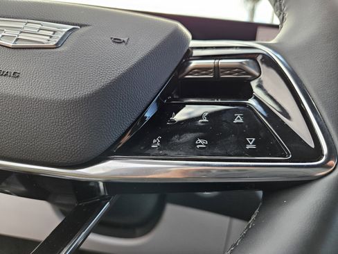 New 2025 Cadillac Lyriq Sport RWD image 34