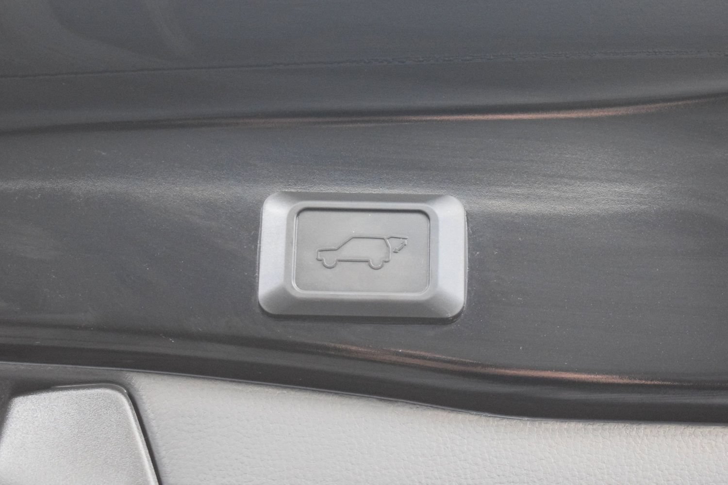Used 2022 Toyota RAV4 XLE AWD/4WD image 12