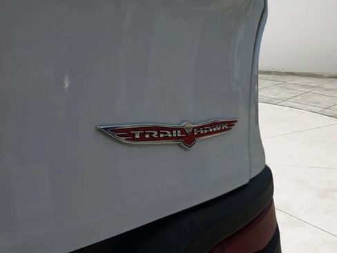 Used 2014 Jeep Cherokee Trailhawk w/ Technology Group AWD/4WD image 29