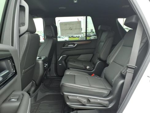 New 2026 GMC Yukon Denali w/ LPO, Floor Liner Package AWD/4WD image 14