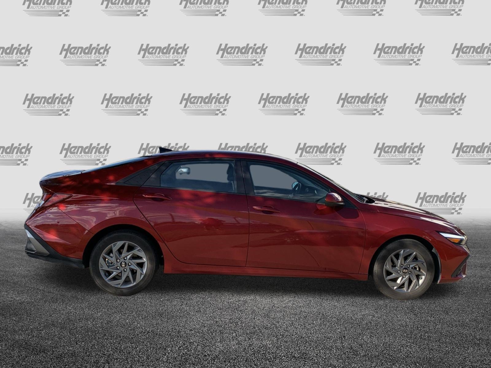 Used 2024 Hyundai Elantra SEL FWD image 11