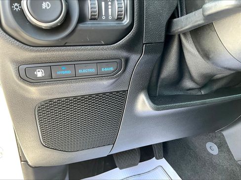 Used 2021 Jeep Wrangler Unlimited Sahara AWD/4WD image 37