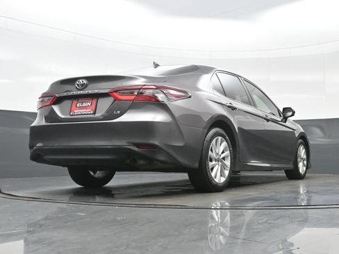 Used 2022 Toyota Camry LE FWD image 29