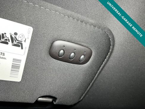 Used 2013 Chevrolet Corvette Z06 w/ 3LZ Preferred Equipment Group image 24