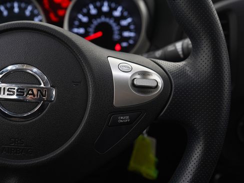 Used 2013 Nissan Juke S image 26