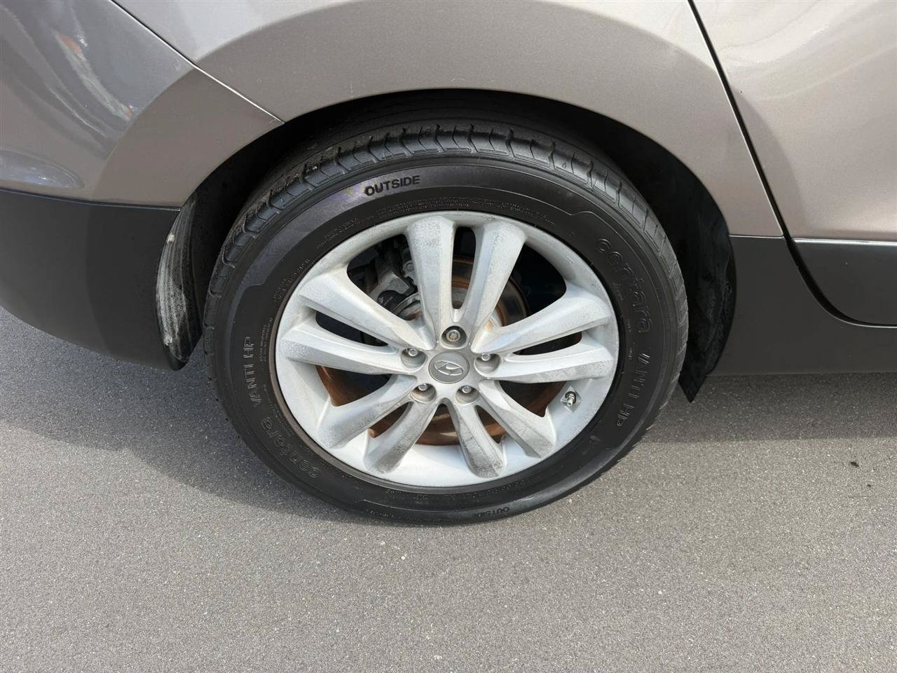 Used 2013 Hyundai Tucson Limited FWD image 18