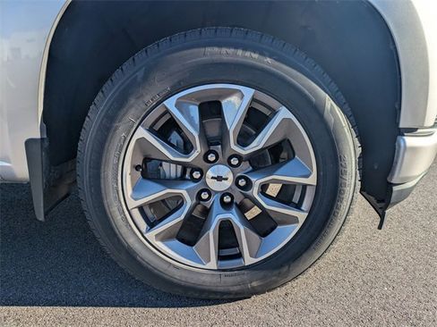 Used 2020 Chevrolet Silverado 1500 RST w/ Texas Edition image 11