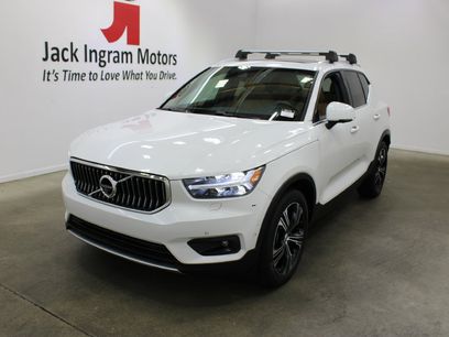 Used 2022 Volvo XC40 T5 Inscription w/ Advanced Package