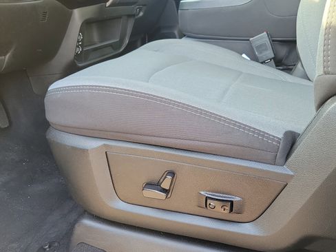 Used 2024 RAM 2500 Big Horn w/ Bed Utility Group image 9