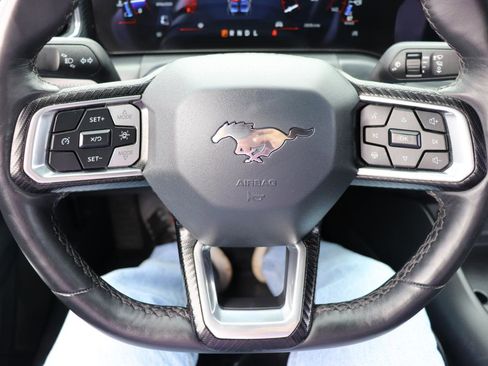 Used 2025 Ford Mustang Premium image 24