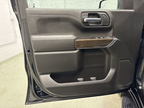 Used 2022 Chevrolet Silverado 1500 RST w/ Z71 Off-Road Package image 16