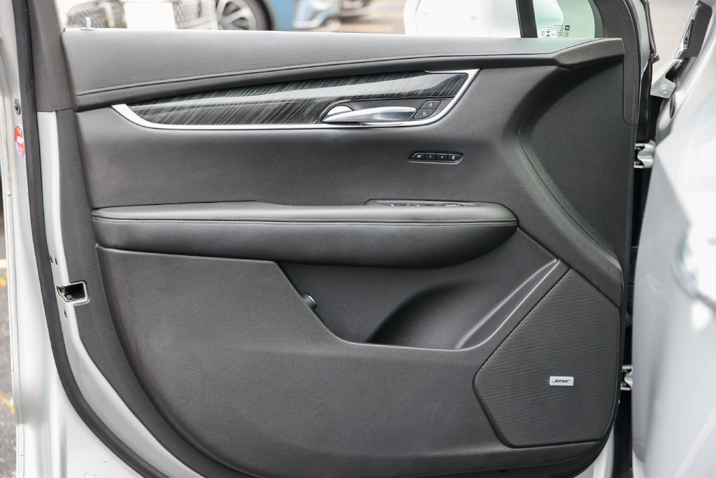 Used 2020 Cadillac XT6 Premium Luxury FWD image 4