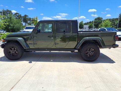 Used 2021 Jeep Gladiator Sport AWD/4WD image 11
