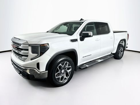 Used 2023 GMC Sierra 1500 SLE AWD/4WD image 3