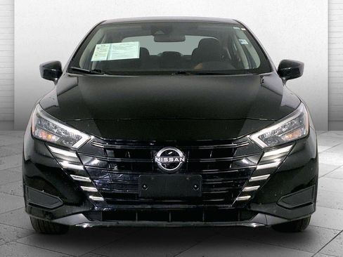 Used 2025 Nissan Versa SV FWD image 2