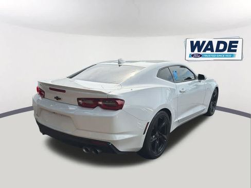 Used 2023 Chevrolet Camaro LT RWD image 6