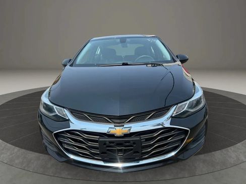 Used 2019 Chevrolet Cruze LT w/ LT True North Edition FWD image 2