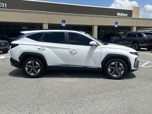 Certified 2025 Hyundai Tucson SEL FWD image 5