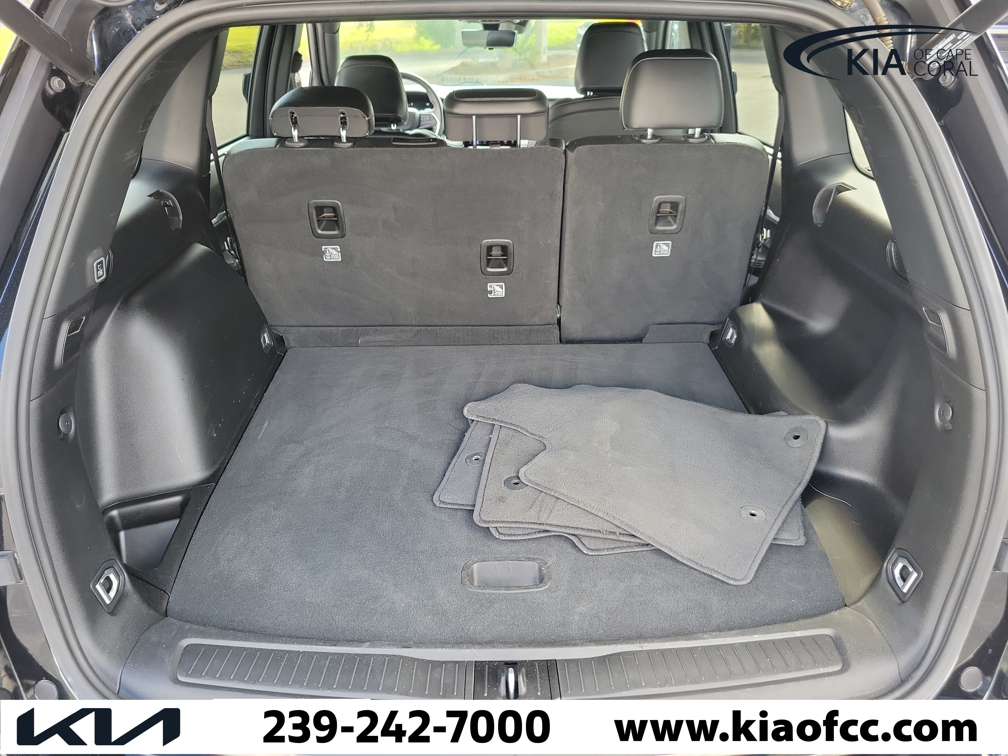 Used 2024 Jeep Grand Cherokee Limited w/ Luxury Tech Group II AWD/4WD image 11