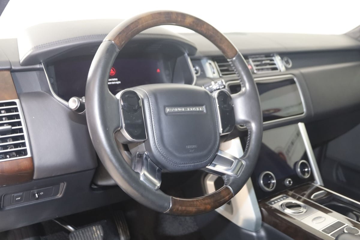 Used 2018 Land Rover Range Rover Supercharged AWD/4WD image 6
