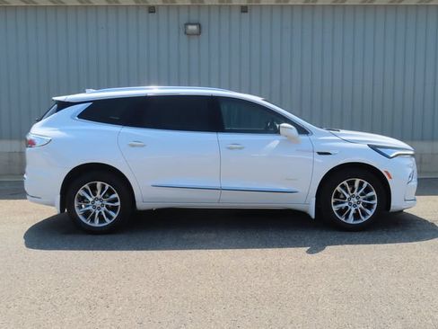 Used 2023 Buick Enclave Avenir w/ Trailering Package, 5000 lbs. AWD/4WD image 2