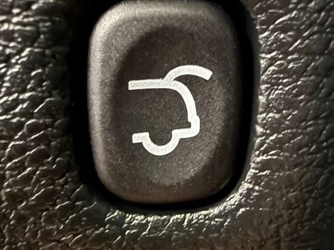 Used 2022 Dodge Durango R/T w/ Tow 'N Go Package image 13