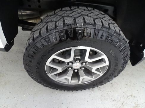 Certified 2022 GMC Canyon AT4 image 28